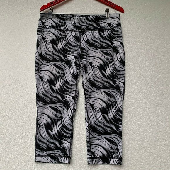Ideology Women Capri Leggings‎ Size Small Black Whi - Picture 1 of 5